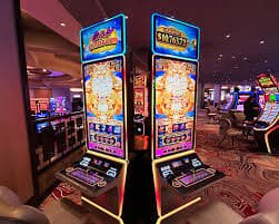 Tampilan Slot Conquered Demon neon gelap